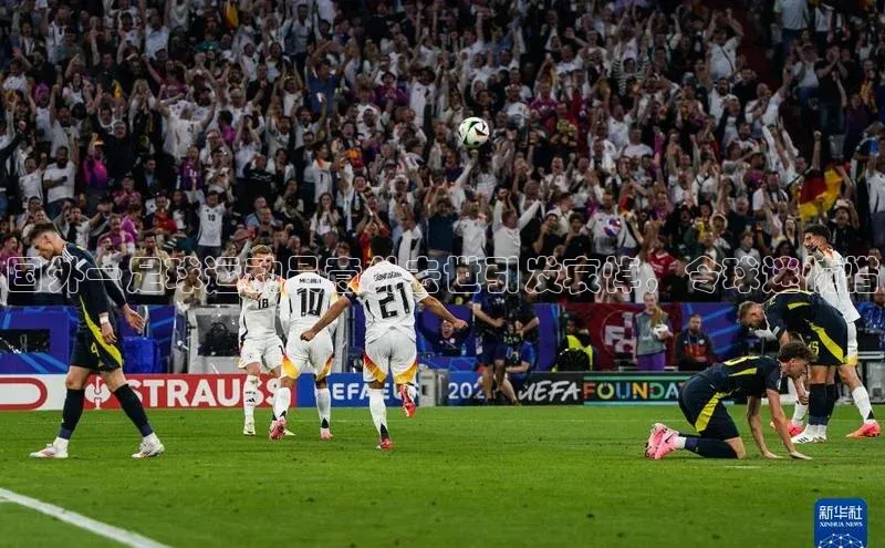 YY易游体育网址宇信科技国外一足球运动员意外去世引发哀悼，令球迷惋惜